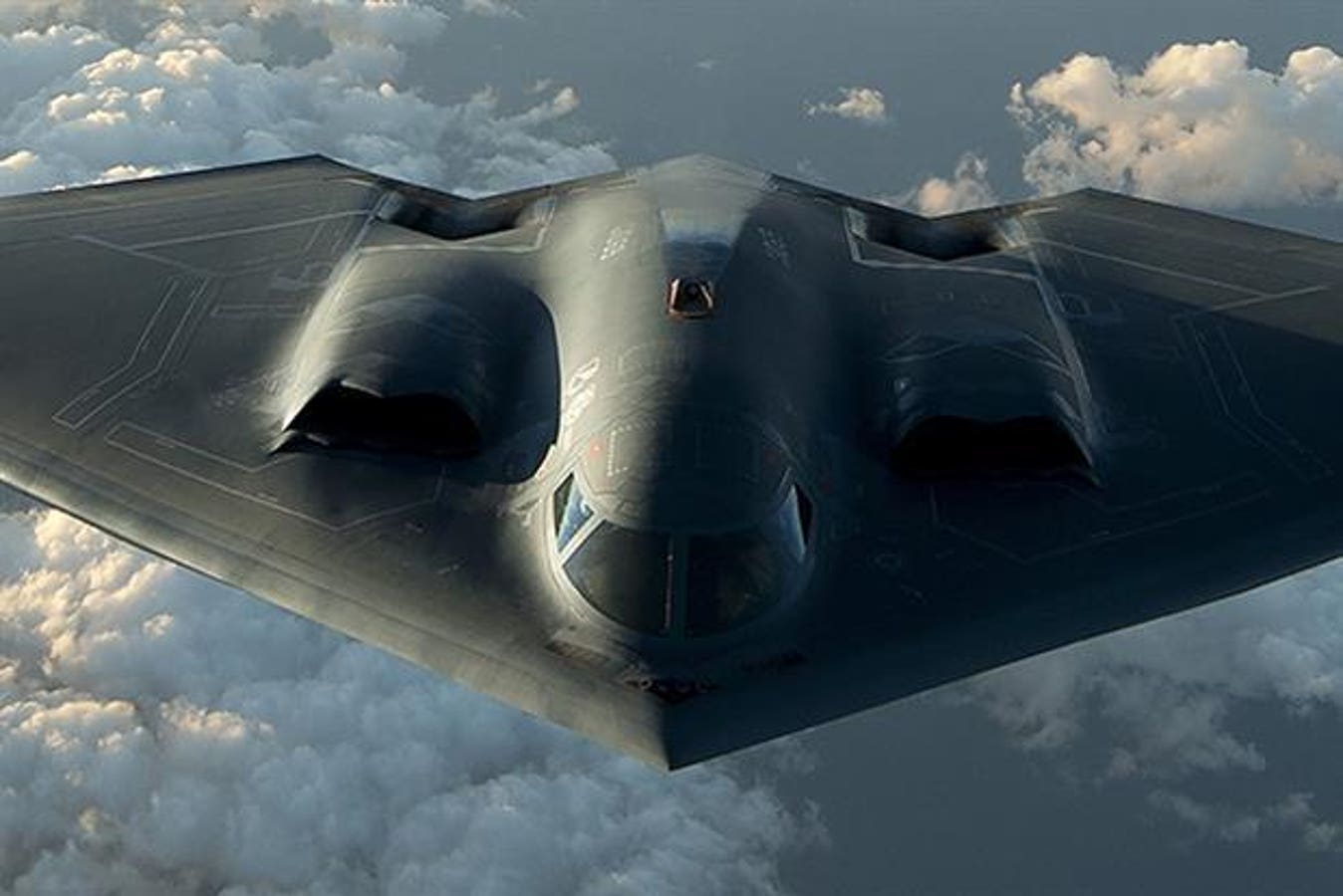 0x0 B-2 Spirit: O Bombardeiro Invisível Que Assustou o Irão – Conheça a Potência Aérea dos EUA