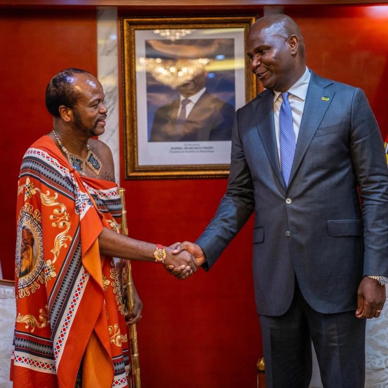 FB_IMG_1754079689436 🤝 Moçambique Recebe Rei Mswati III com Honras de Estado: Uma Celebração da Irmandade e Cooperação Regional