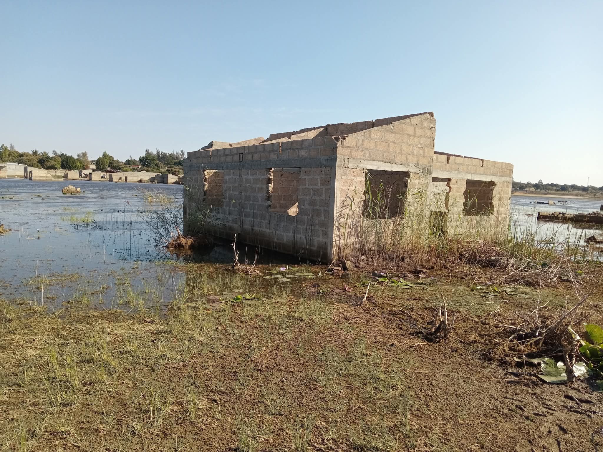 FB_IMG_1754856099566 📍 VIDAS E SONHOS ROUBADOS PELAS ÁGUAS — A TRAGÉDIA SILENCIOSA DE RICATLA