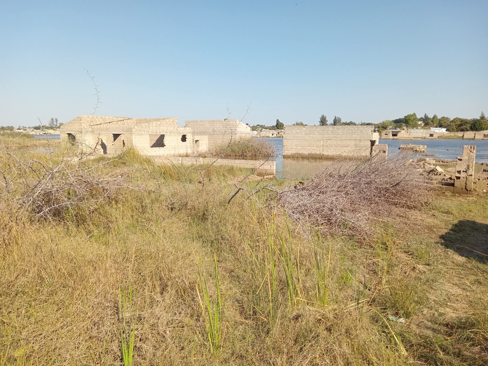 FB_IMG_1754856102204 📍 VIDAS E SONHOS ROUBADOS PELAS ÁGUAS — A TRAGÉDIA SILENCIOSA DE RICATLA